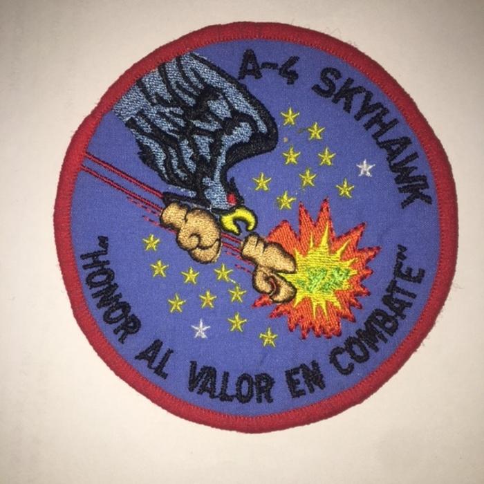A-4 SKYHAWK - HONOR AL VALOR EN COMBATE