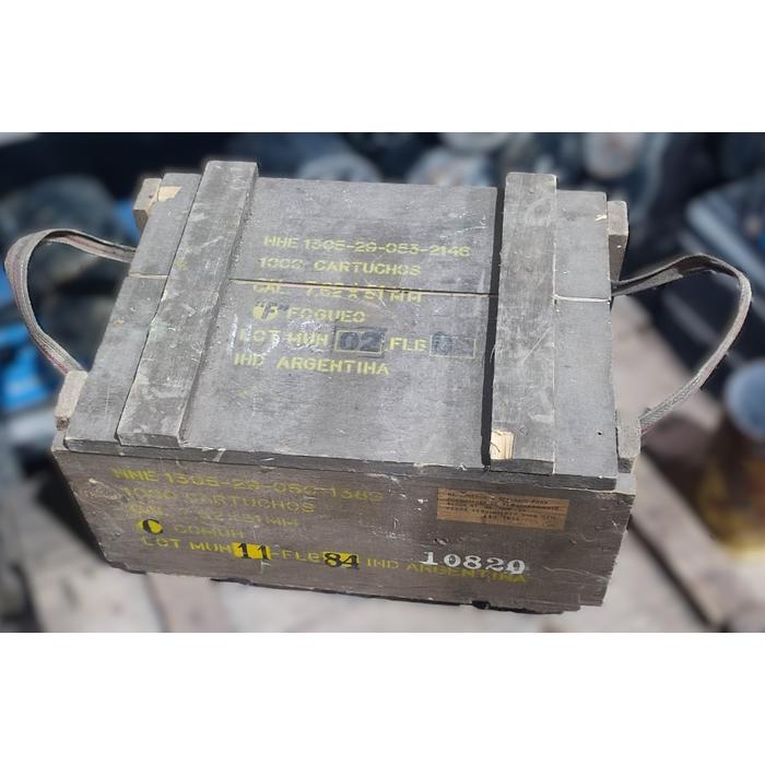 CAJON DE MUNICIONES EN MADERA - REZAGO DE FFAA